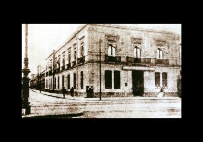 Casa número 5, posteriormente 68, de la Avenida Juárez, esquina con Revillagigedo, que dio asiento a la Suprema Corte de Justicia de 1906 a 1920.