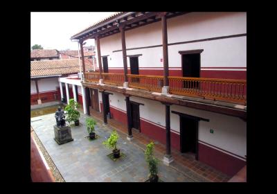 Patio de Ario de Rosales, sede del Supremo Tribunal de Justicia en 1814.